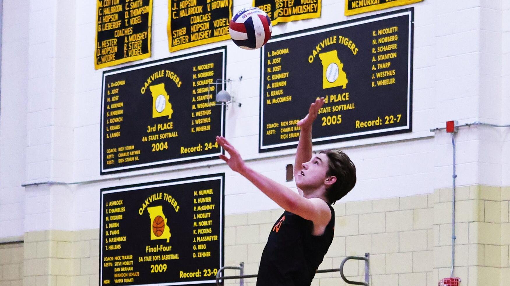 Aidan Whitemountain embraces leadership role for Webster Groves boys volleyball team